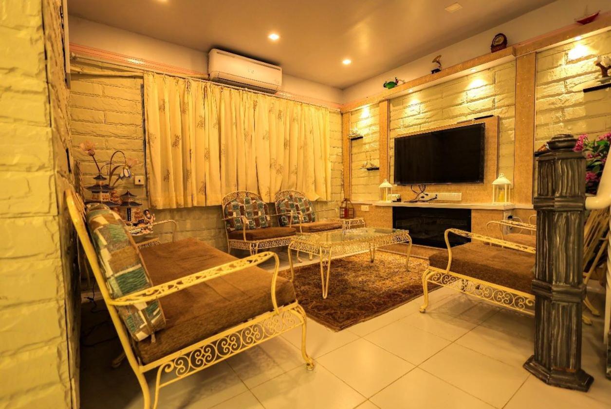 Valleycrest Villa With Swimming Pool Mahabaleshwar Bagian luar foto