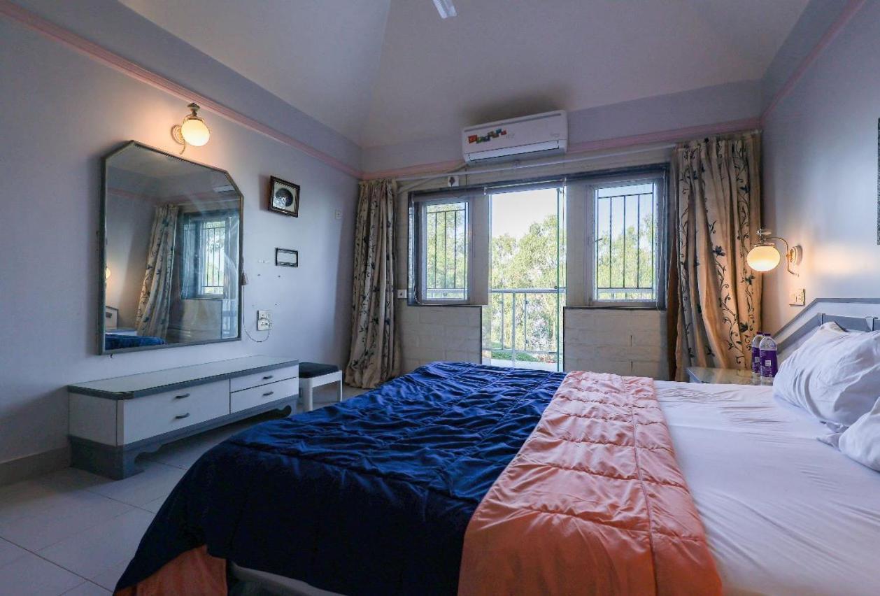 Valleycrest Villa With Swimming Pool Mahabaleshwar Bagian luar foto