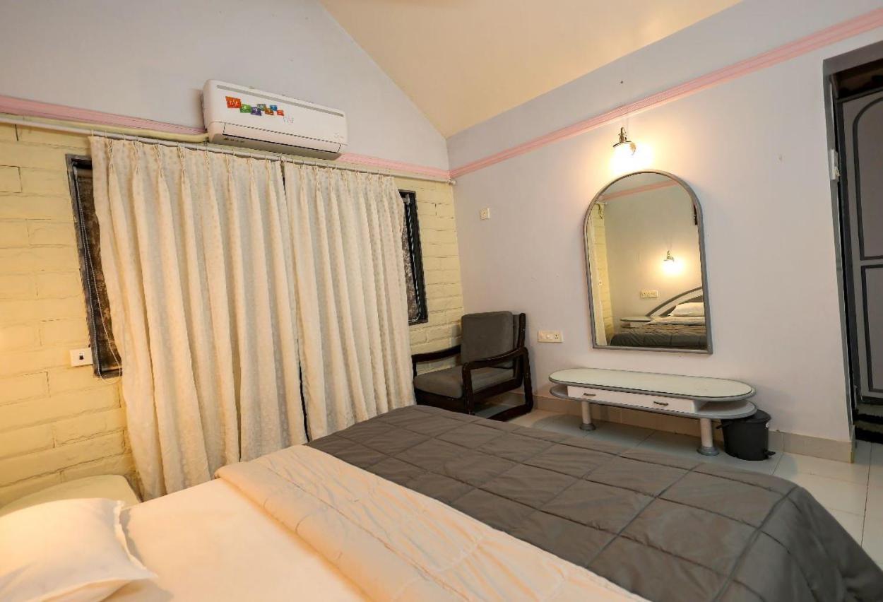 Valleycrest Villa With Swimming Pool Mahabaleshwar Bagian luar foto